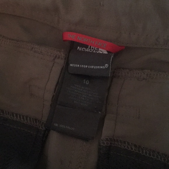 North Face Zip-Off Hiking Pants - Picture 2 of 3